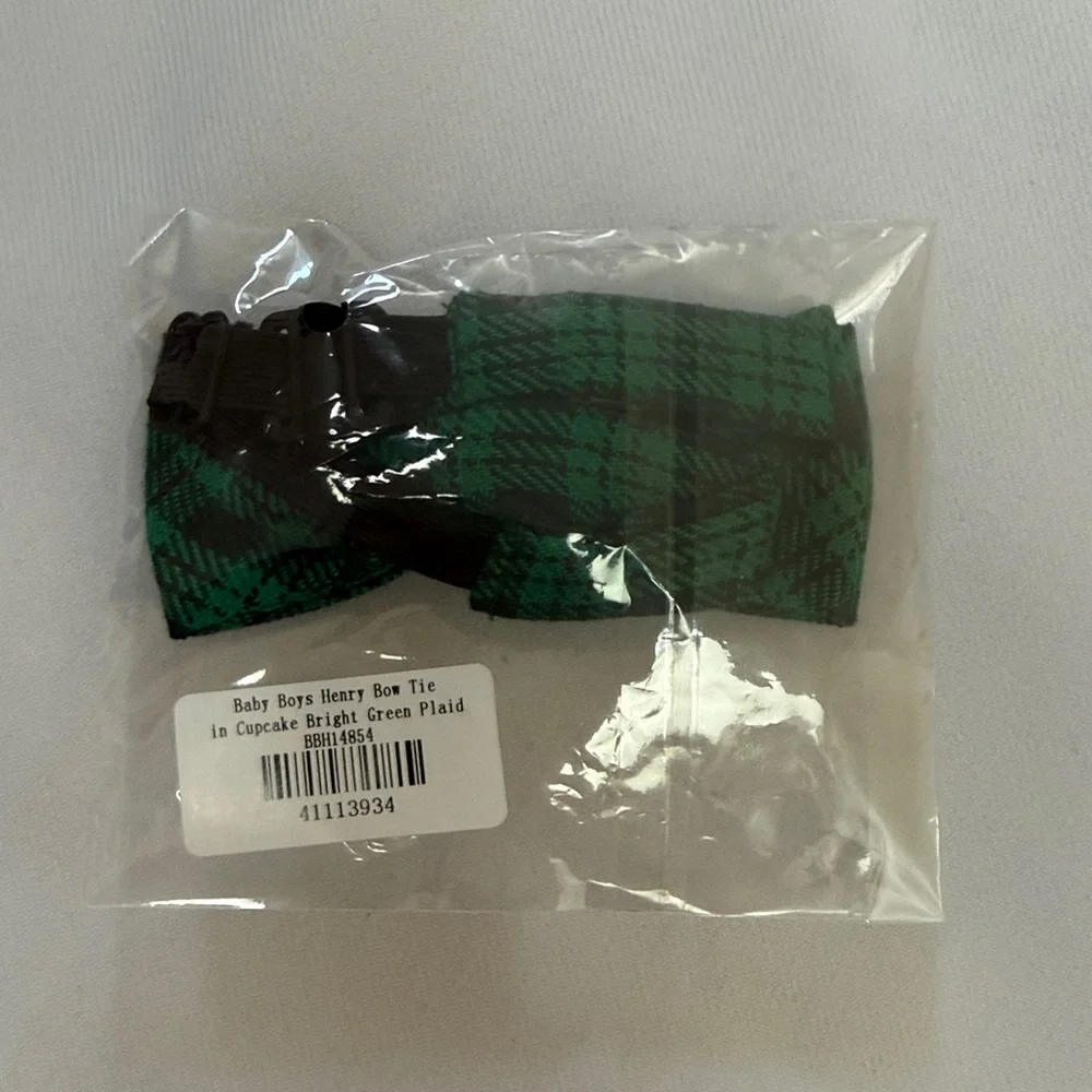 Green Plaid Baby Bow Tie